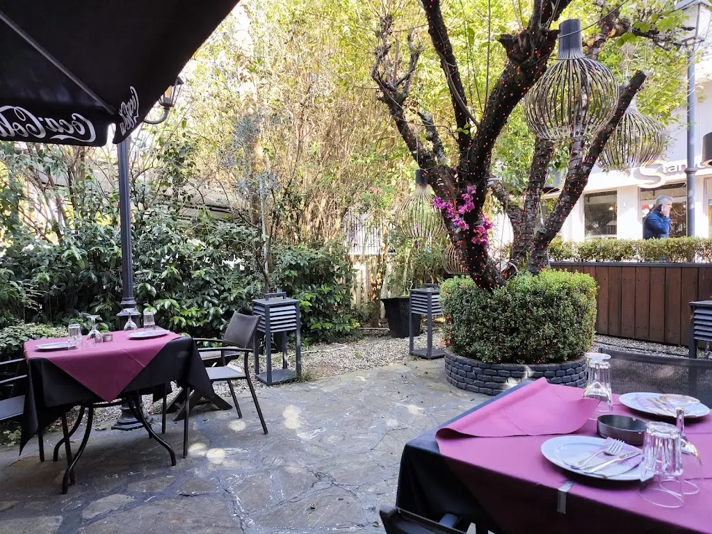 SEIRIOS KOUZINA Restaurant in Ioánnina