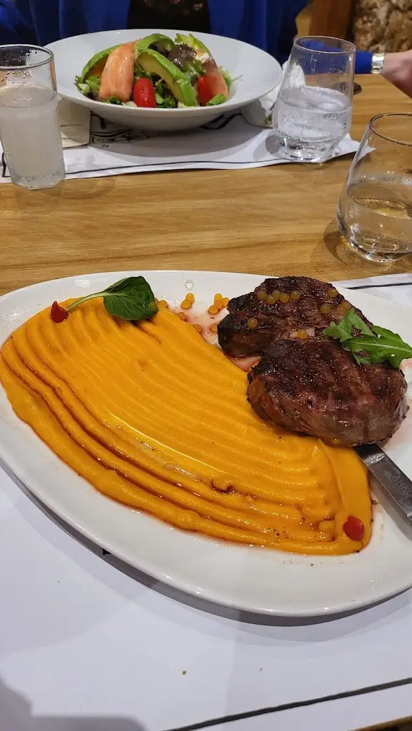 Menu_Naval Seaside Gastro Bar_Igoumenítsa_imagen_7