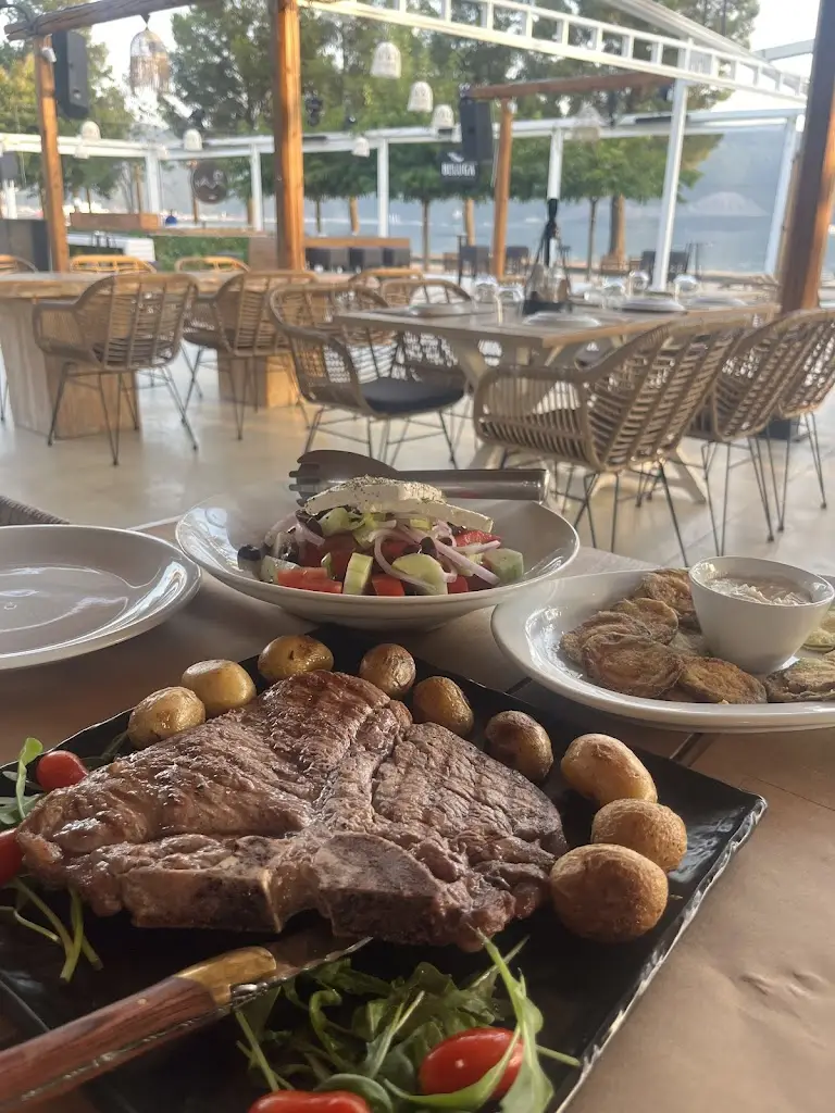 S R_Naval Seaside Gastro Bar_Igoumenítsa_reseña