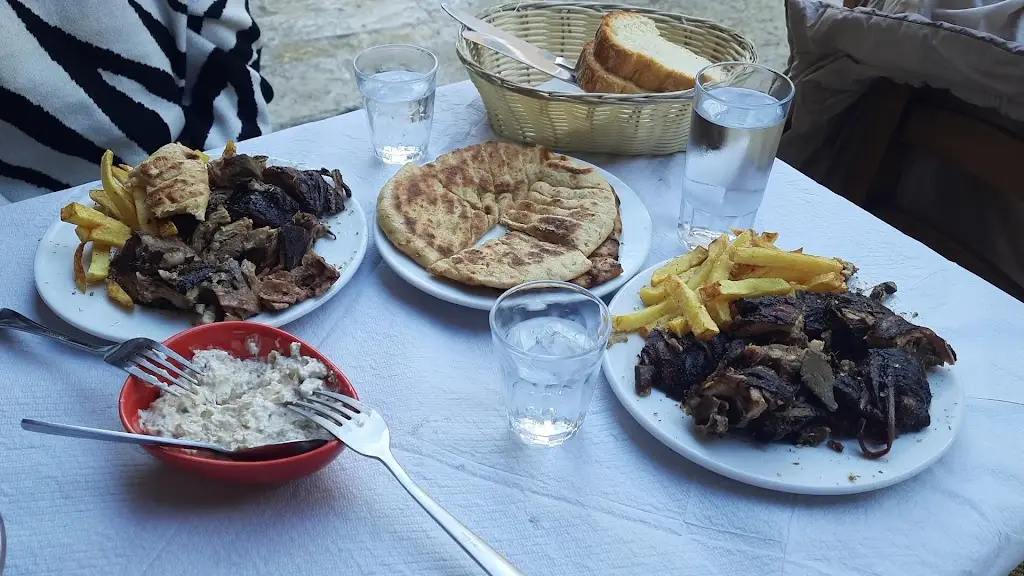 Ψησταριά Οι Μπολίτσες_Igoumenítsa_slider_image_2