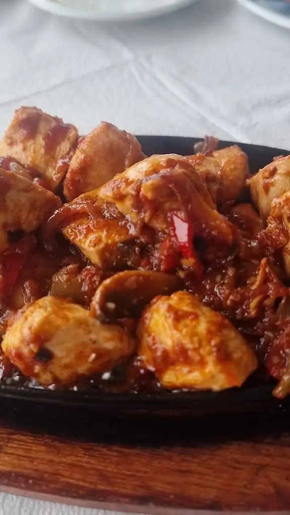 Sergey Kondratiev_Porto Lichnos_Kanaláki_recensione