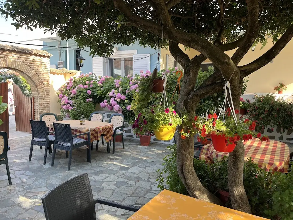 Koliakis Taverna Restaurant in Kanaláki