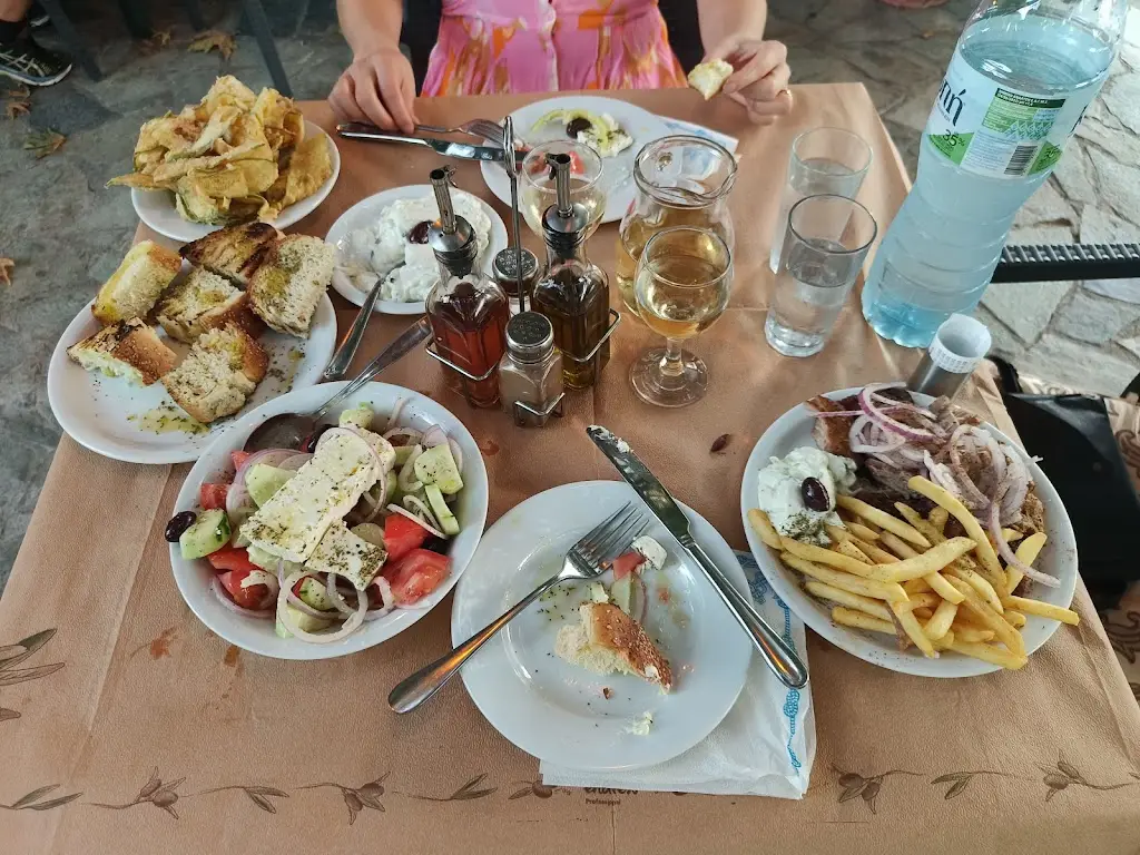 Koliakis Taverna_Kanaláki_slider_image_3