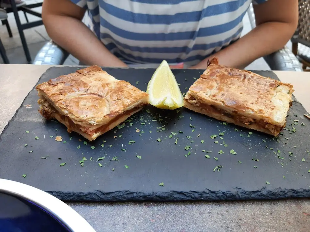 Menü_Tasty Stories *The Burger House*_Kamaterón_Bild_9