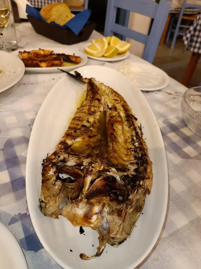 Ивайло Милованов_ΤΟ ΣΚΑΛΩΜΑ_Kanaláki_review