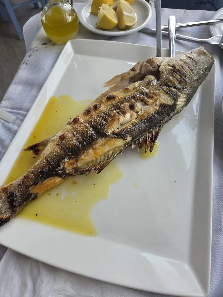 alexandros petkanas_ΤΟ ΣΚΑΛΩΜΑ_Kanaláki_review