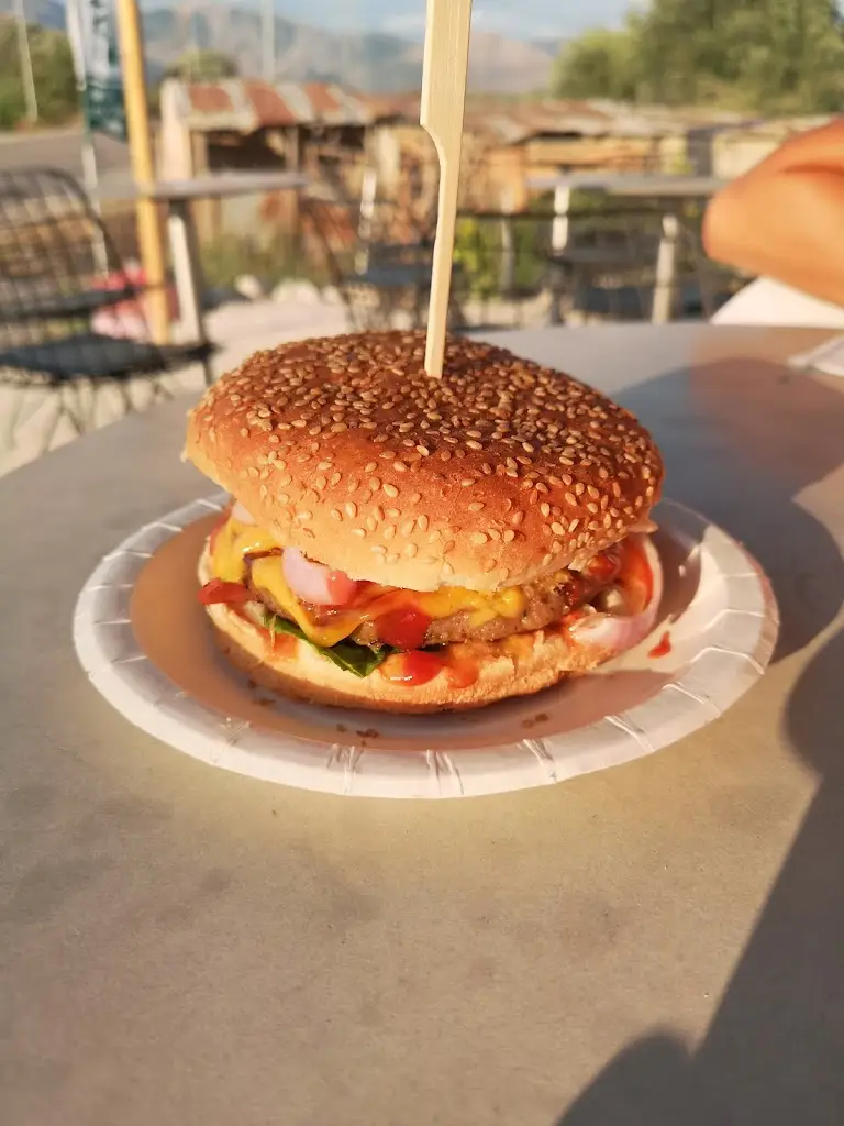 Menü_Καντίνα Δημήτριου_Kanaláki_Bild_3