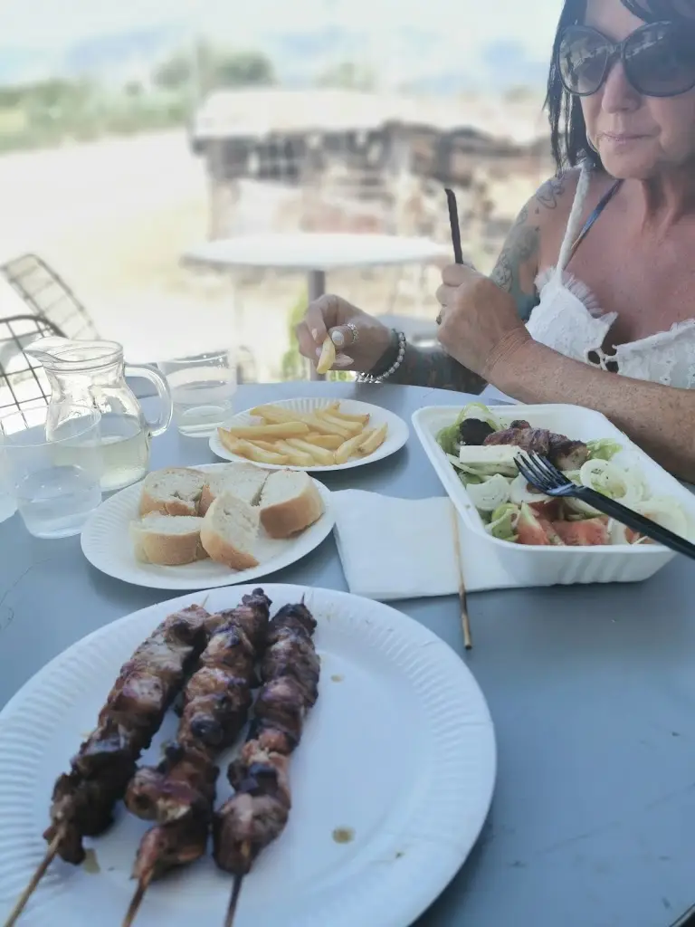 Menü_Καντίνα Δημήτριου_Kanaláki_Bild_4