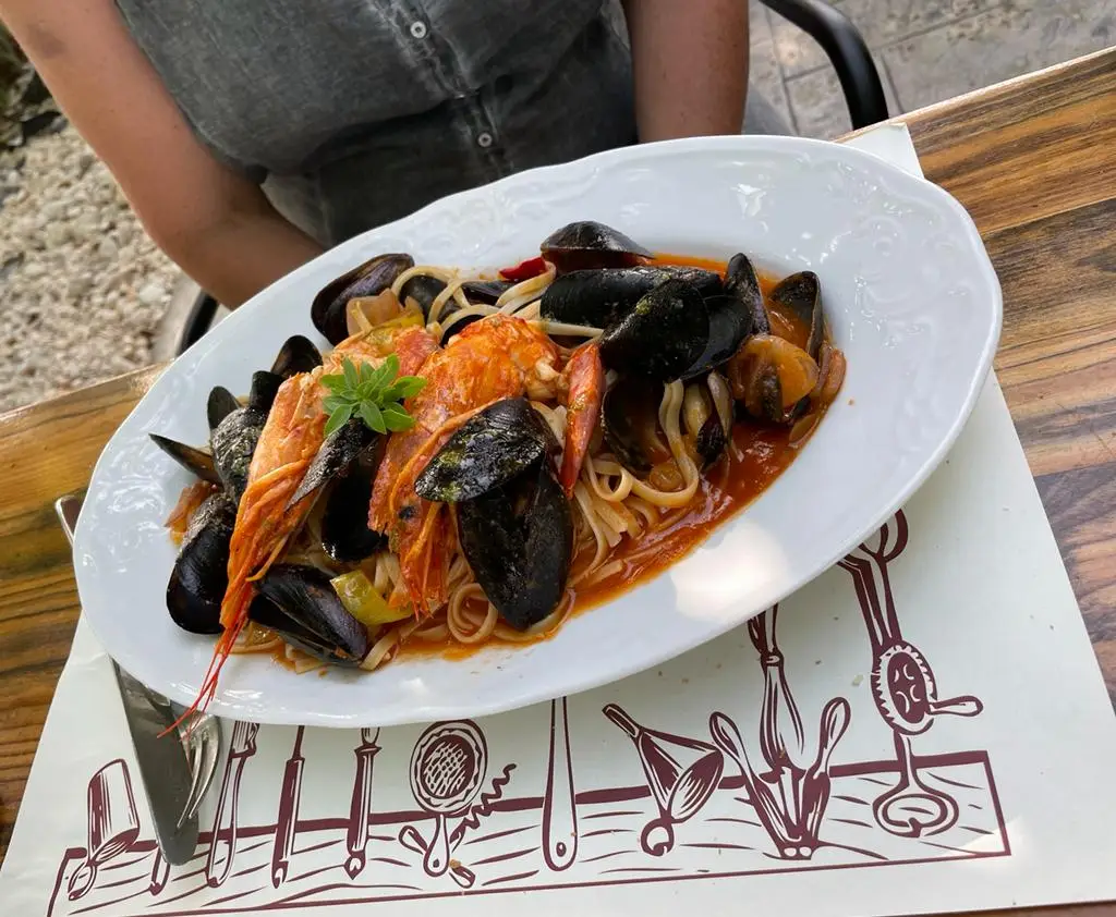 Menü_Roxani Restaurant Εστιατόριο Ρωξάνη_Kanaláki_Bild_9