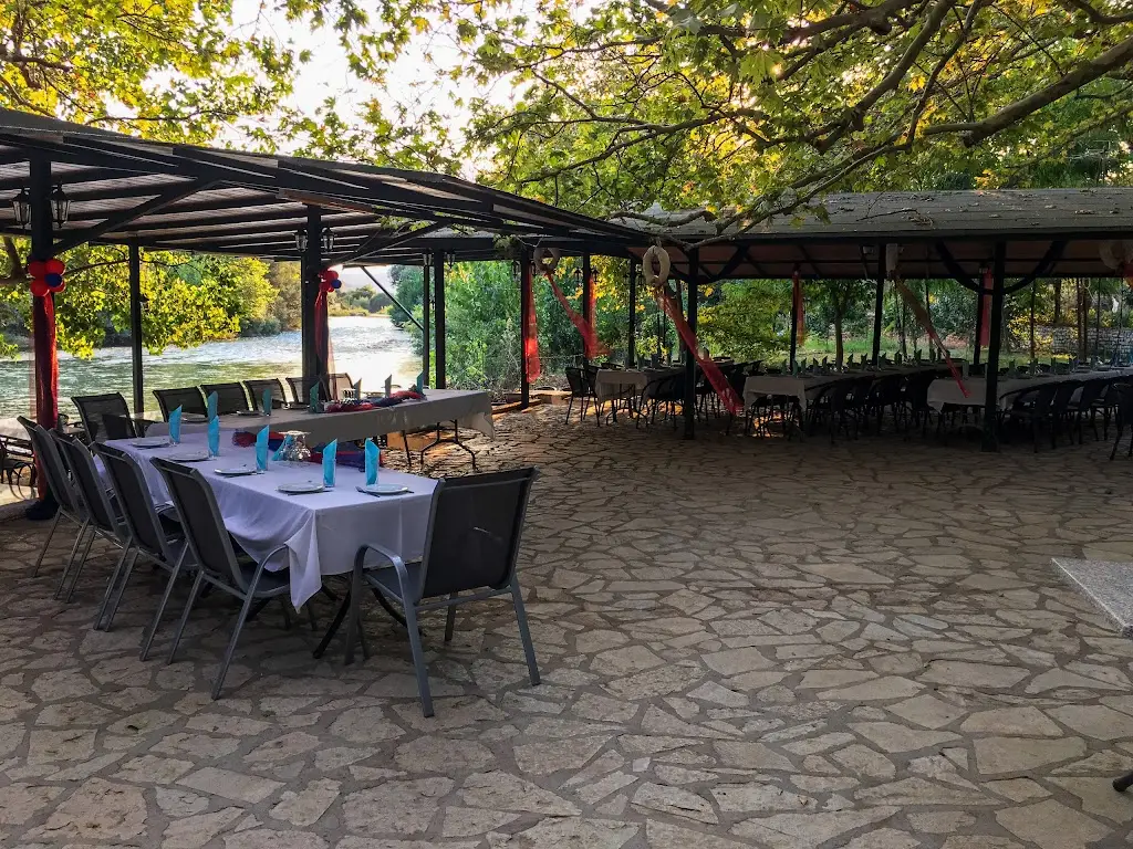 Restaurant Acheron Springs-Markou Ilias_Kanaláki_slider_image_1