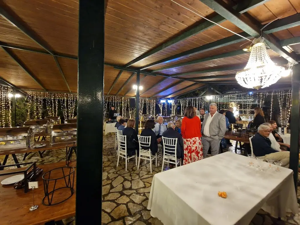 Restaurant Acheron Springs-Markou Ilias_Kanaláki_slider_image_3