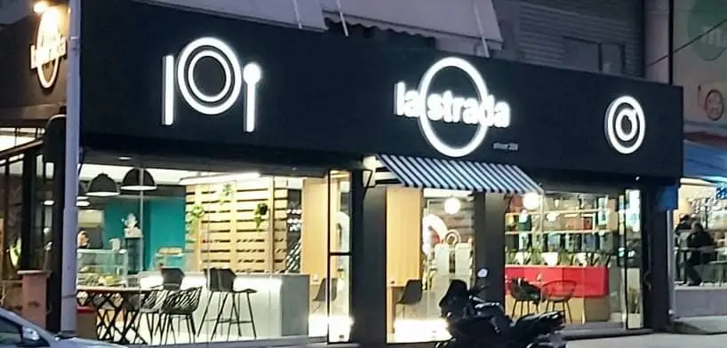 LA STRADA Street 209 Restaurant in Kamaterón