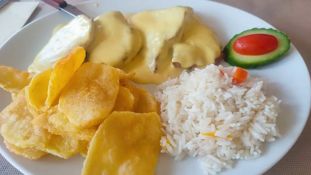 Mpachari & Julia Premium Olive Oil_Kostakioí_slider_image_3