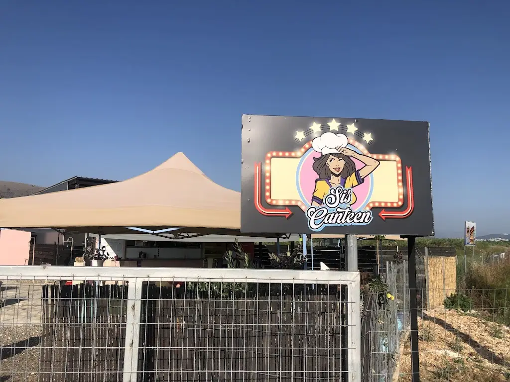 Sis Canteen Restaurant in Kostakioí