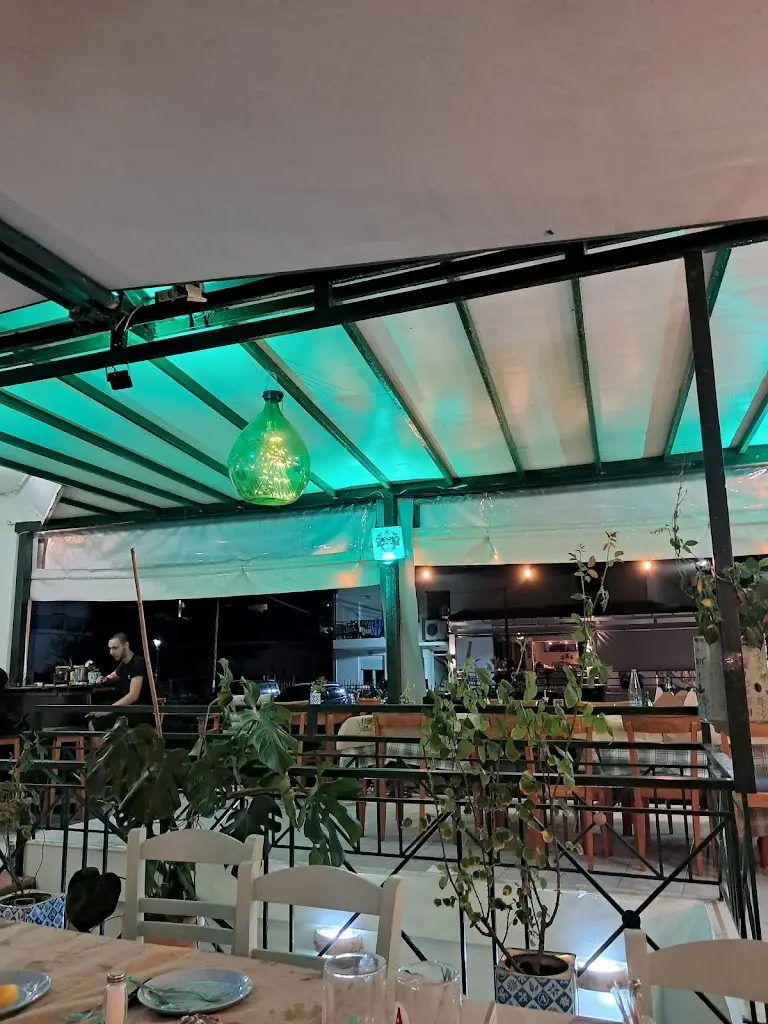 Taperaki & Ladokola_Néa Seléfkeia_slider_image_3