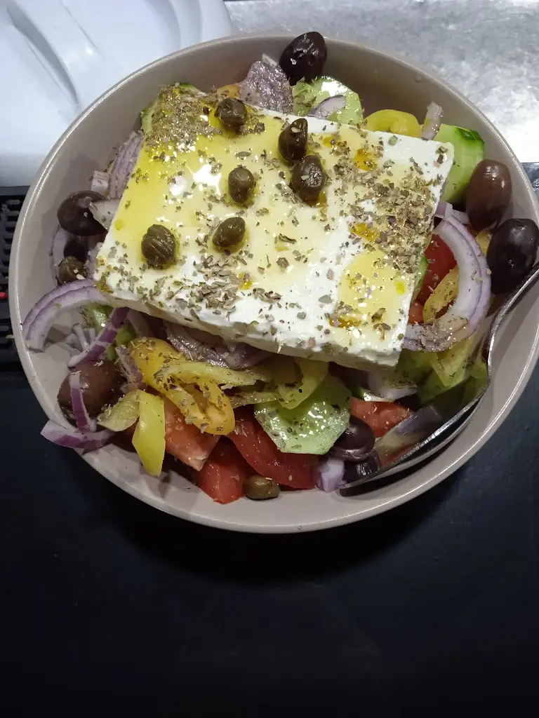 Menu_Εδώ, τα τσ...ούζο_Kamaterón_image_5