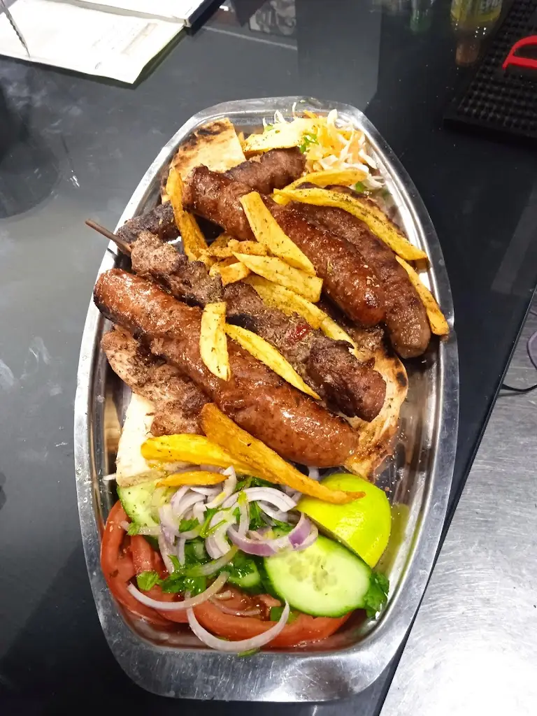 Menu_Εδώ, τα τσ...ούζο_Kamaterón_image_8