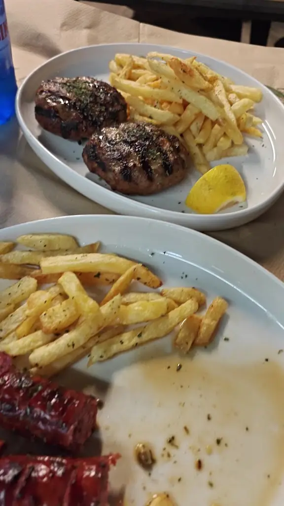 Grill restaurant O PLATANOS_Kónitsa_slider_image_2