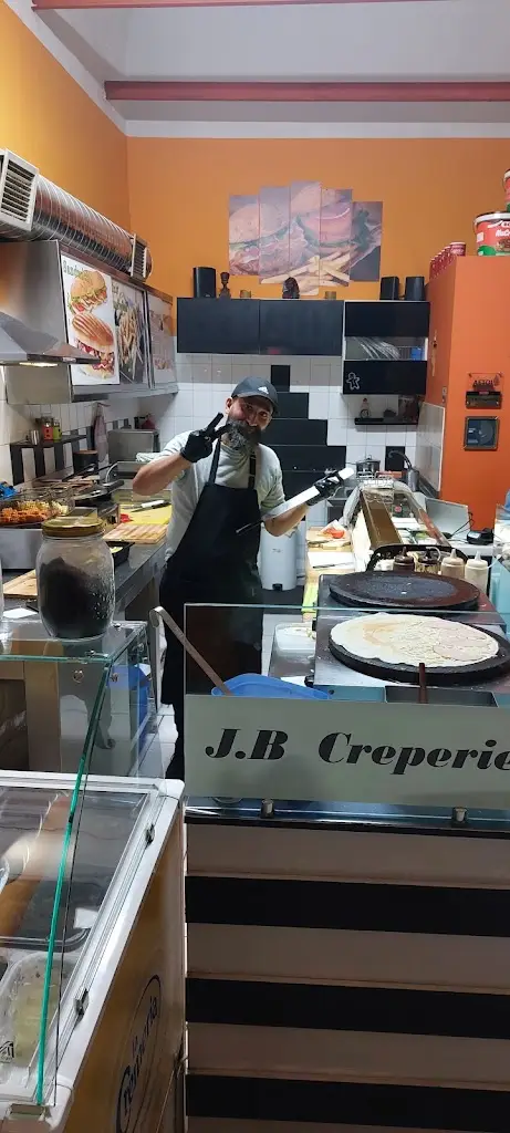 Suzanne Wood_J.B Creperie_Kónitsa_review