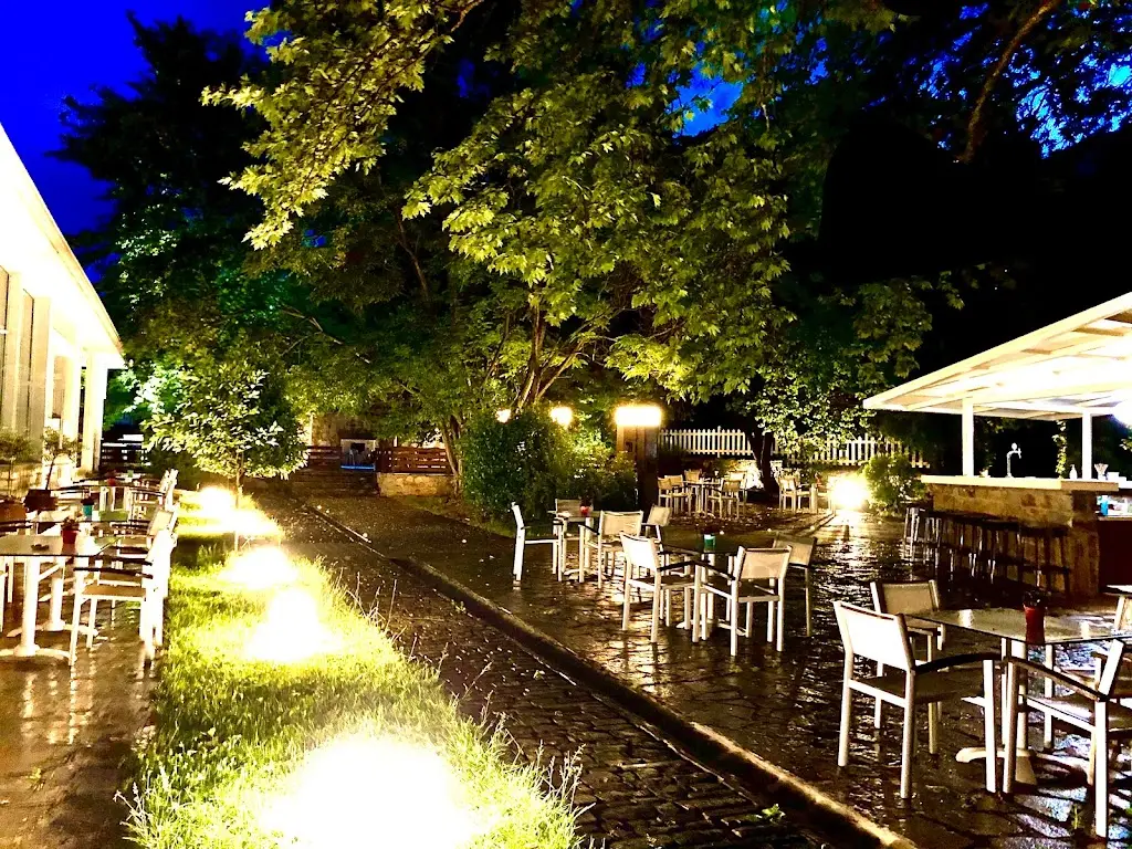 Thimeli All-Day Bar Restaurant Restaurant in Kónitsa
