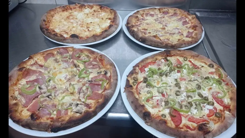 Pizza Vaggelis_Kónitsa_slider_image_2