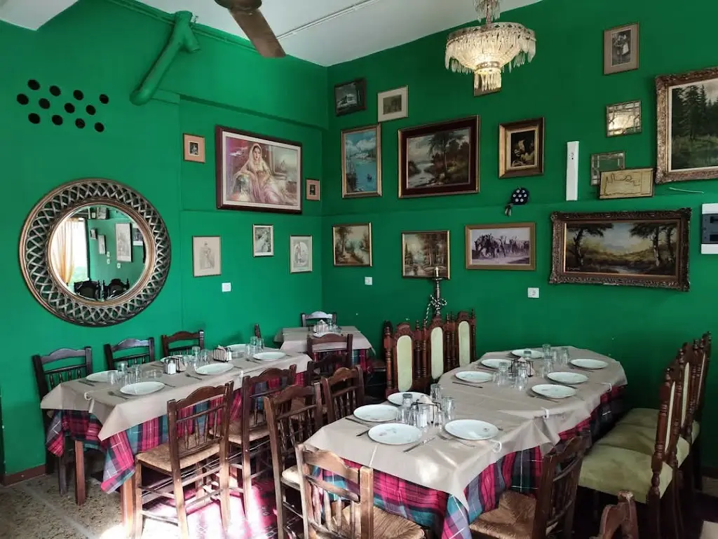 Mpoumpoú_Kamaterón_slider_image_2