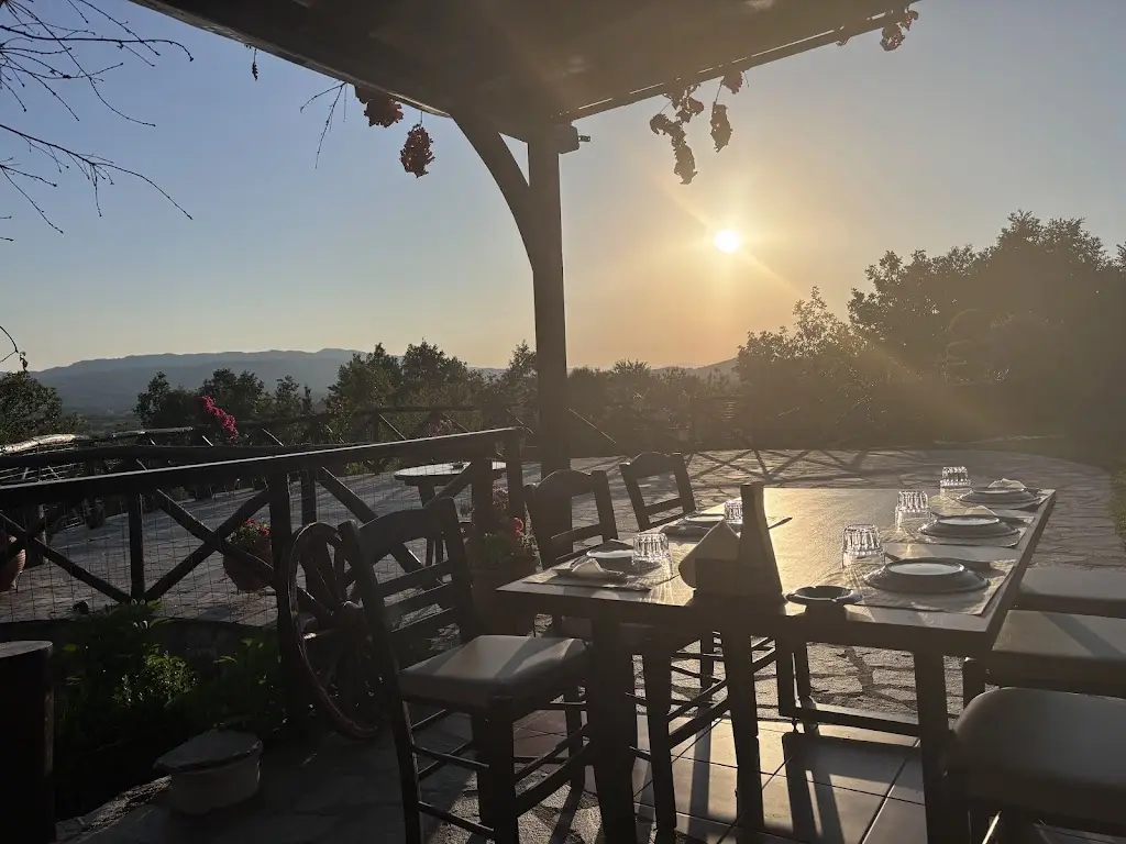 Magemeno Dasos_Neochóri_slider_image_3