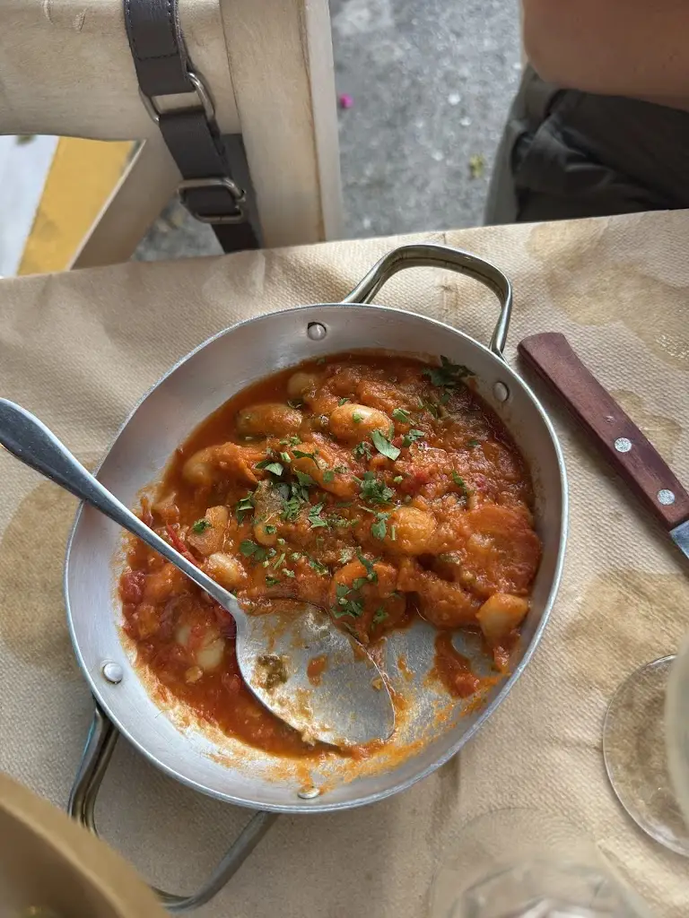 Perry Moutzouros_Niohori Restaurant_Neochóri_Bewertung