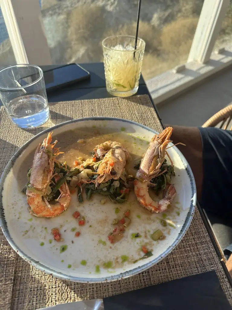 Erica Agbaji_Athermi Restaurant_Neochóri_reseña