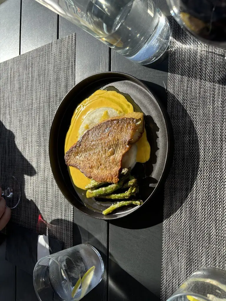 Athermi Restaurant_Neochóri_slider_image_2