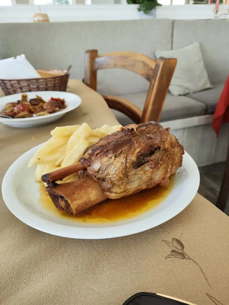 Ivo Zhekov_Μήλο Νεοχώρι_Neochóri_Bewertung