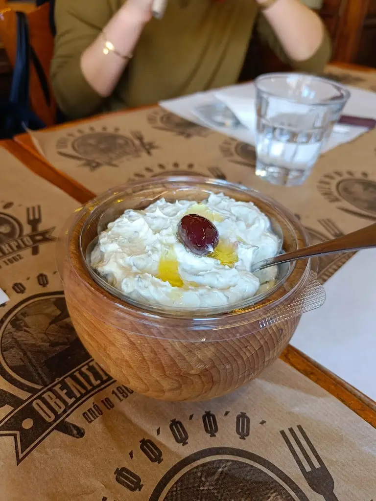 Tasos Mourtopallas_Τα 5 ΦΦΦΦΦ_Metsovo_Bewertung