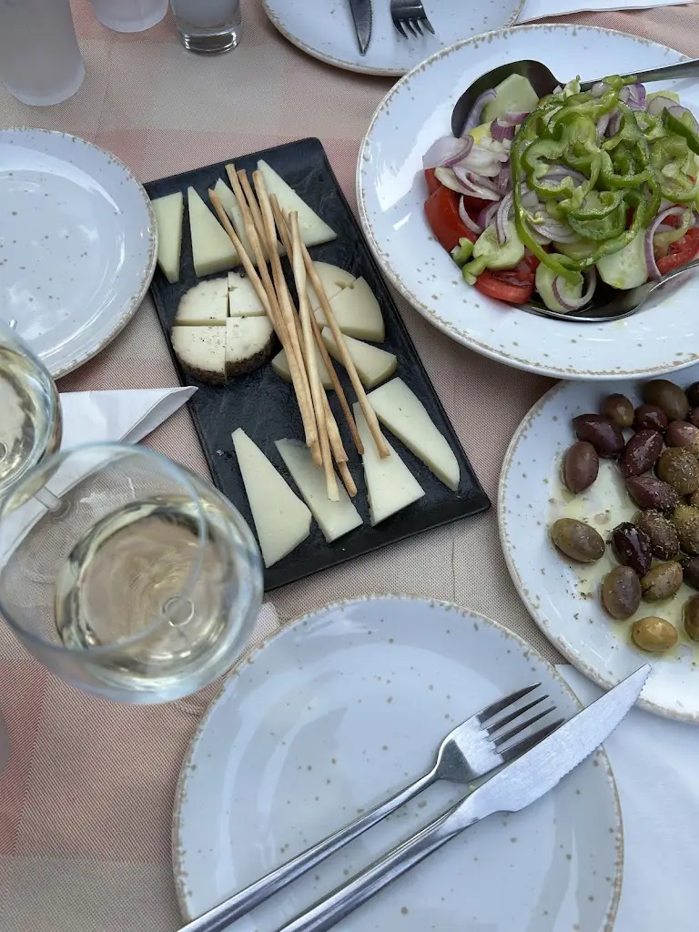 Iren Lazarova_Apokentro_Metsovo_review