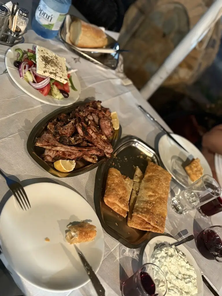 Delano Kroonenberg_Ταβέρνα Ψησταριά Ο Σωκράτης_Káto Soúlion_review