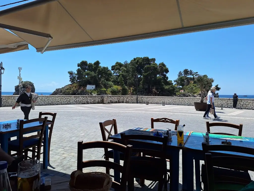 Bacchos_Párga_slider_image_1