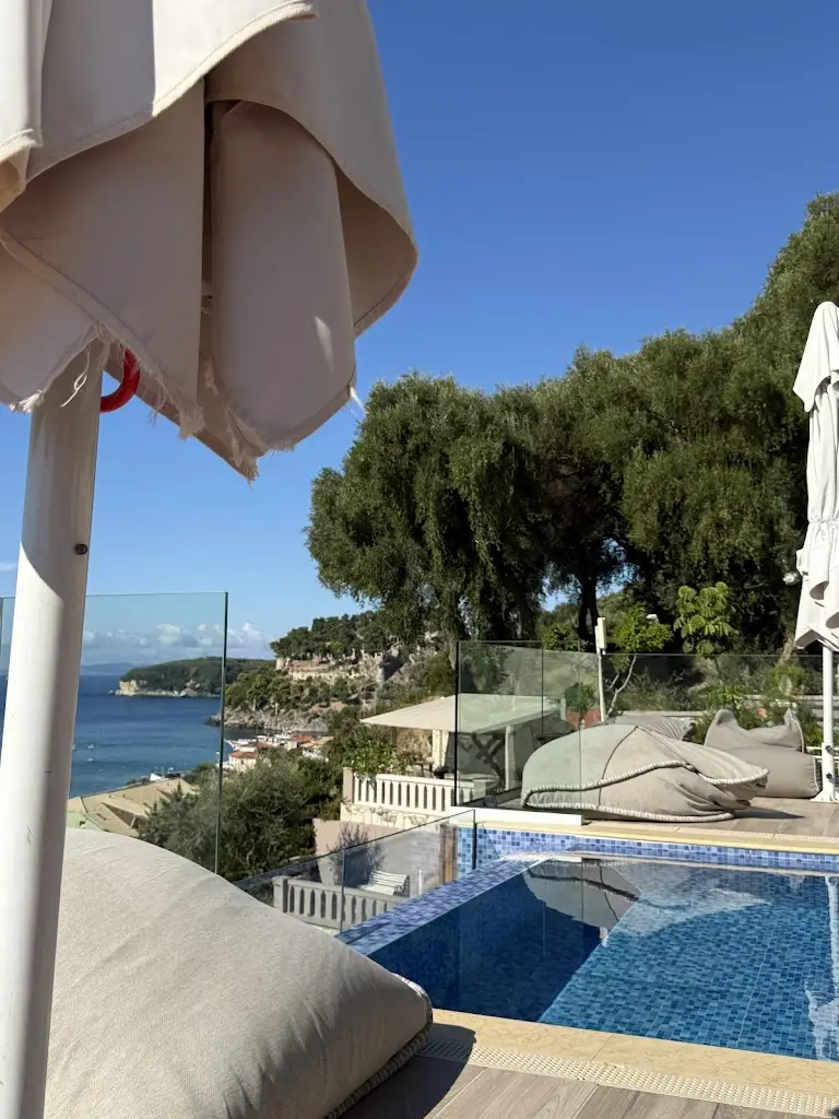 Sue Butters_Agnanti Rooftop_Párga_Bewertung