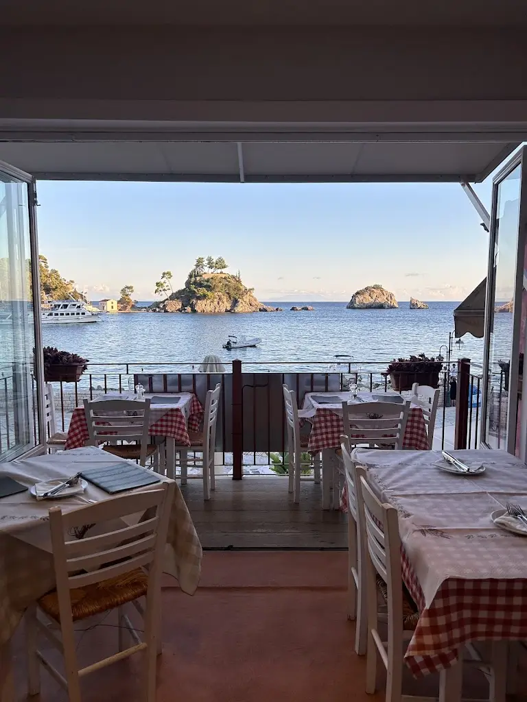 Ormos Taverna_Párga_slider_image_3