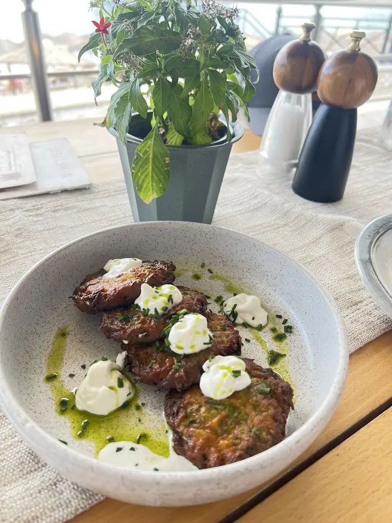 TheWallaceBulldogs_Bianco Restaurant_Párga_review