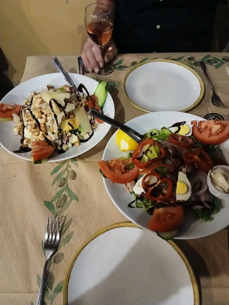 Cobbydale Sue_Περιβόλι_Párga_Bewertung