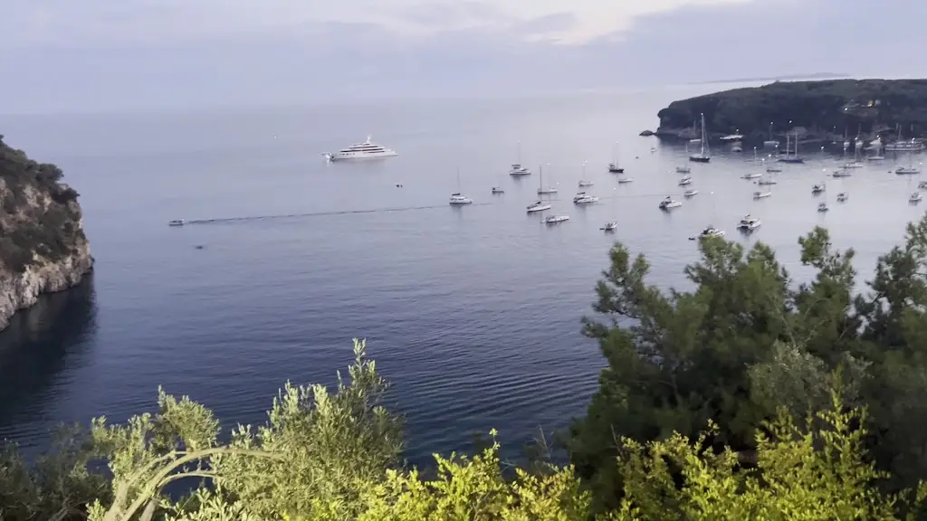 Alper Öner_Med Parga_Párga_Bewertung