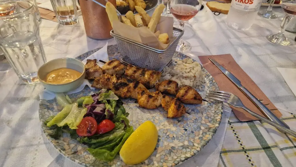 Andreea Boboescu_Taverna krioneri parga_Párga_Bewertung