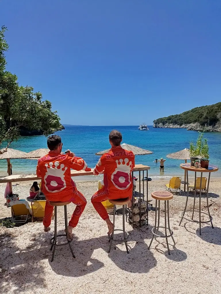 Canteen Nomads Restaurant in Pérdika