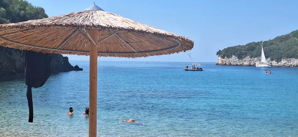 Canteen Nomads_Pérdika_slider_image_2