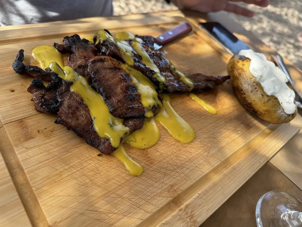 Fyki Beach Restaurant_Pérdika_slider_image_2