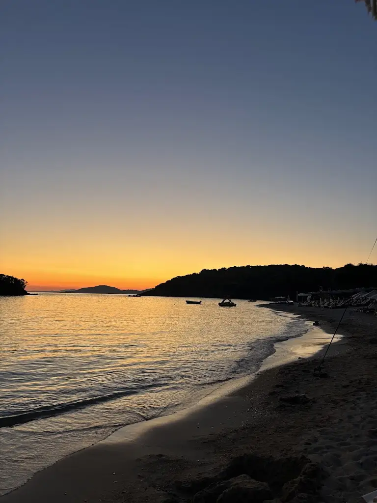 Emily Tassopoulou_Arete Beach Lounge & Restaurant_Pérdika_Bewertung