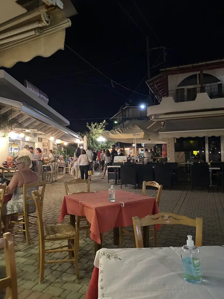 Jocelyn Shaheen_Το Τρελοζυμαράκι_Pérdika_Bewertung