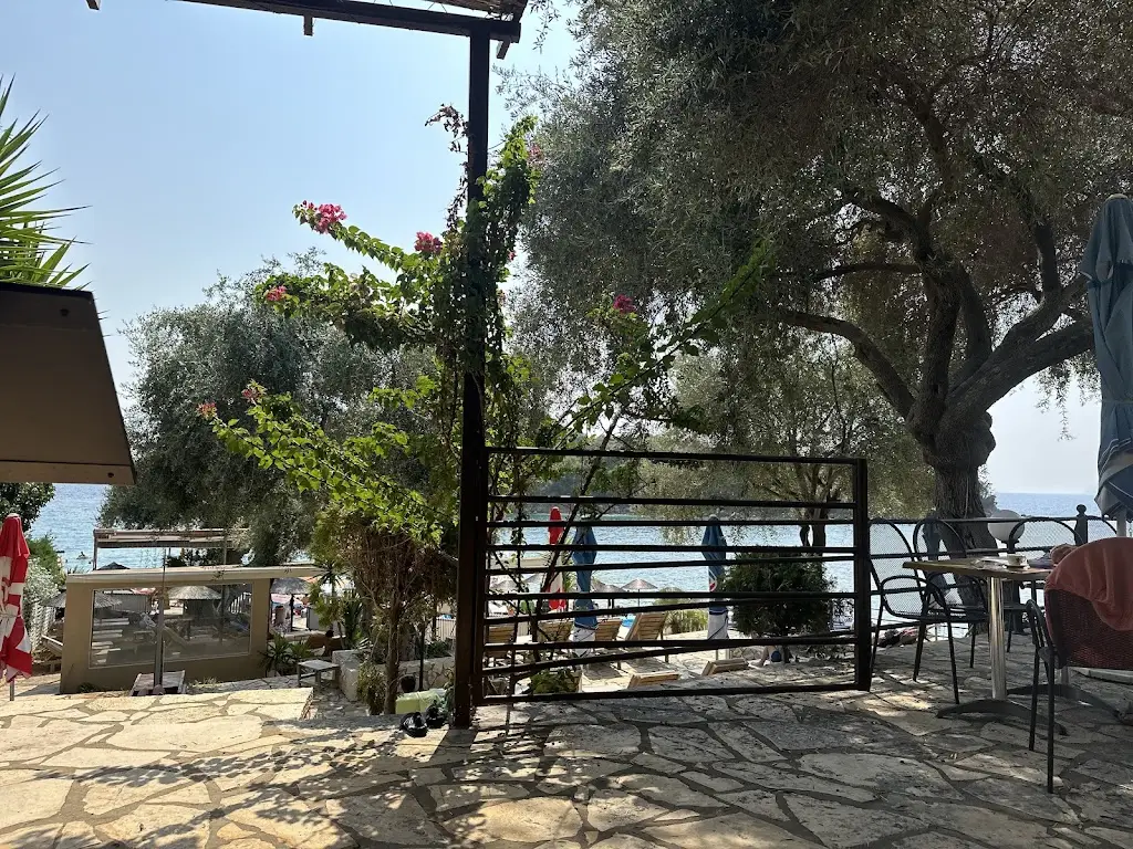 Elaia Beach Bar Resto_Pérdika_slider_image_3