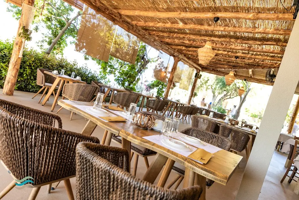 Siga-siga Beach Bar & Restaurant Restaurant in Pérdika