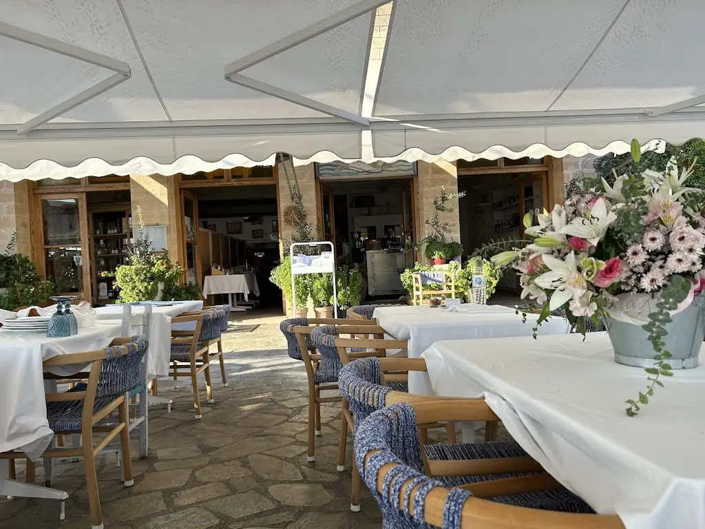 Nontas Fish Restaurant Aegina_Pérdika_slider_image_1