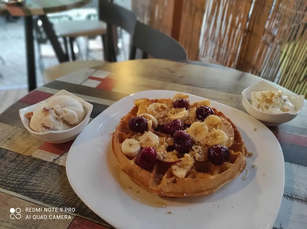 Maison Restaurant in Pérdika